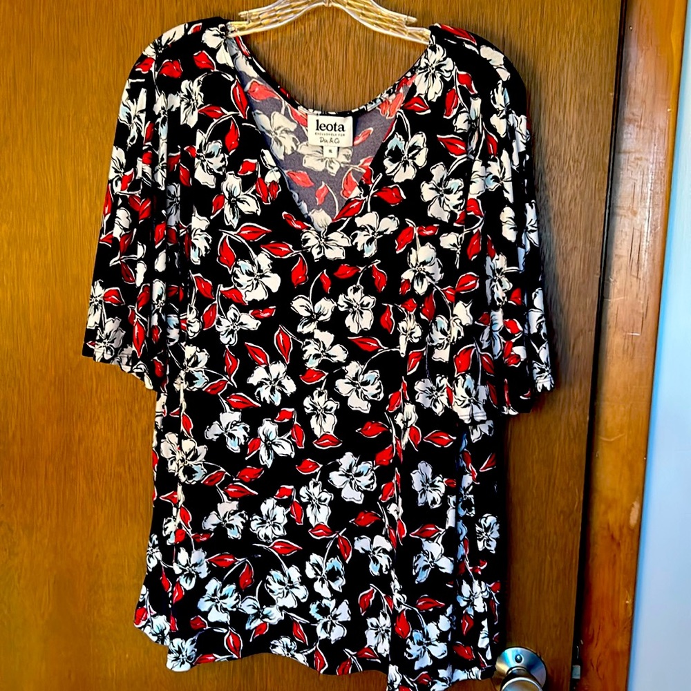 Dia and Co. flutter sleeve top